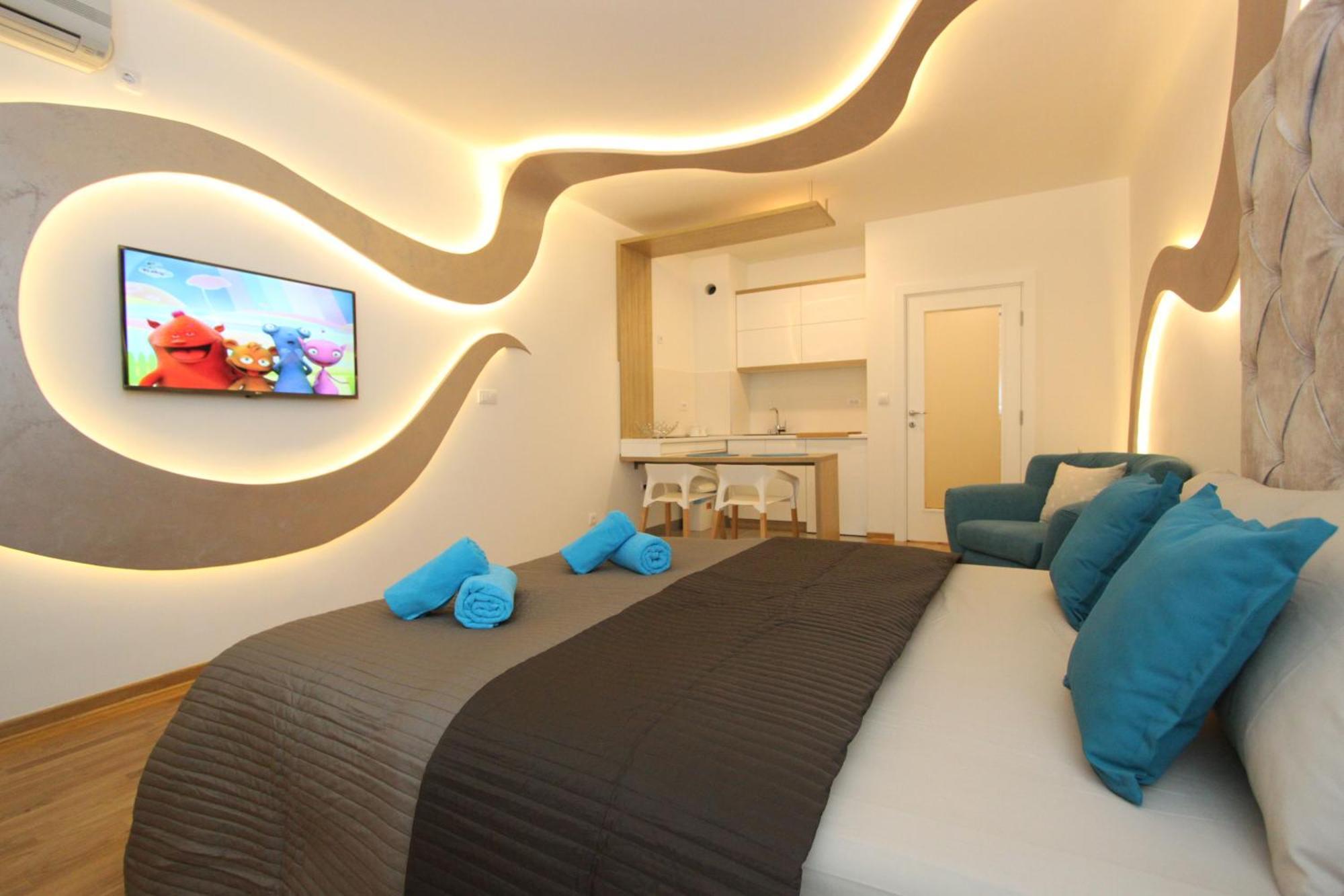 Riviera New Belgrade Apartment, Parking 5 Eur Per Day Bagian luar foto