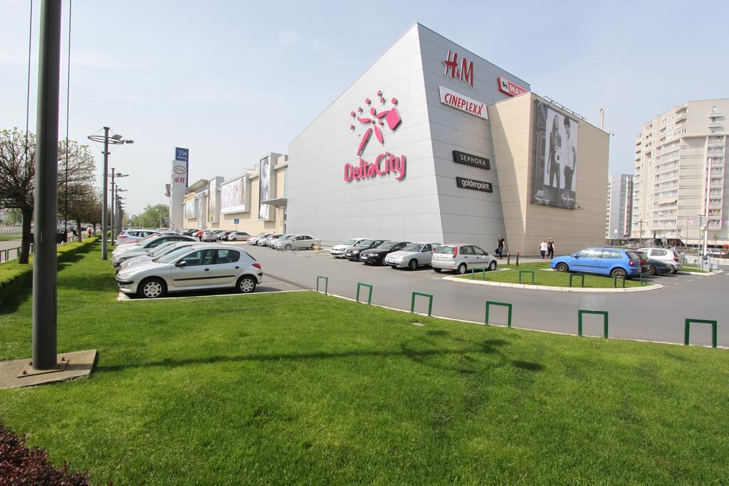 Riviera New Belgrade Apartment, Parking 5 Eur Per Day Bagian luar foto